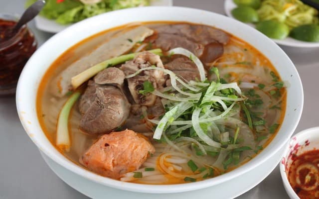 Bếp Mẹ Tony - Bún Bò Huế & Sữa Chua Phô Mai Đà Lạt
